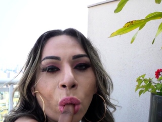 Bootylicious latina trans babe barebacks