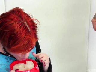 Automobile blowjob Cummie, the Painal Cum Cat