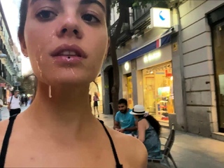 Amateur hottie fucked outside in public