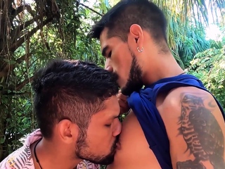 Secret spot for three amateur latin gays by the beach