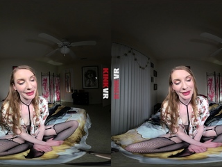 Amateur blonde babe masturbates on cam