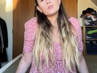 Significant boob brunette masturbates on webcam