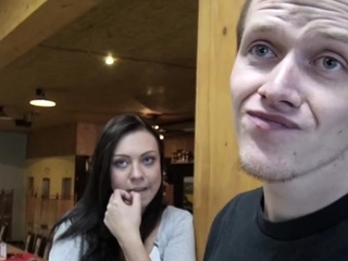 Engaging young babe does schlong suck and taco fuck