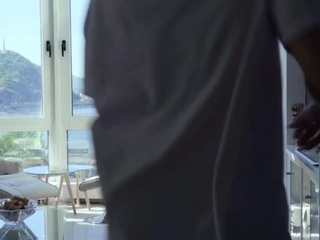 Raul Costa made use of his cock to feed Eveline Dellai