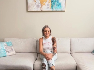 Inked Luna shows pierced nipples and sucks dick