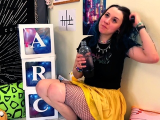 Amateur Webcam Teen Masturbates And Teases