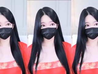 Asian massage babe sucks and jerks cock hard after massage