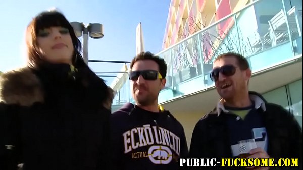 Petite babe public sucks