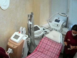 single mom gets her pussy waxed