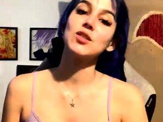 Amateur Webcam Babes Going Solo