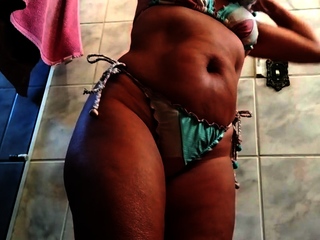 Amateur Webcam Chick Masturbates On Webcam More at