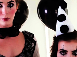 clubevelynclaire Pierrot Clowns Evelyn and Adriana will